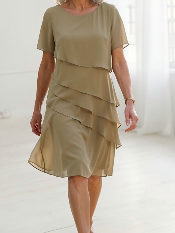 Julia – Elegant Flowing Dress with Ruffles
