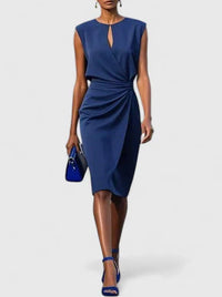 Lisandrah | Sophisticated Fall Wedding Guest Dress