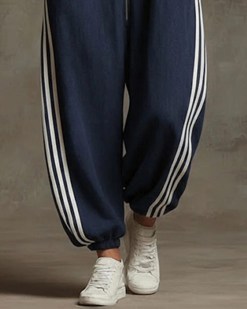 Leonora | Striped tracksuit, sporty style with zipper