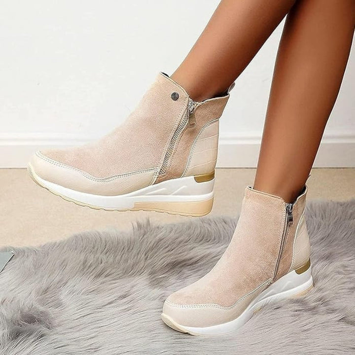Comfortable All-Day Black Boots for Women in Beige