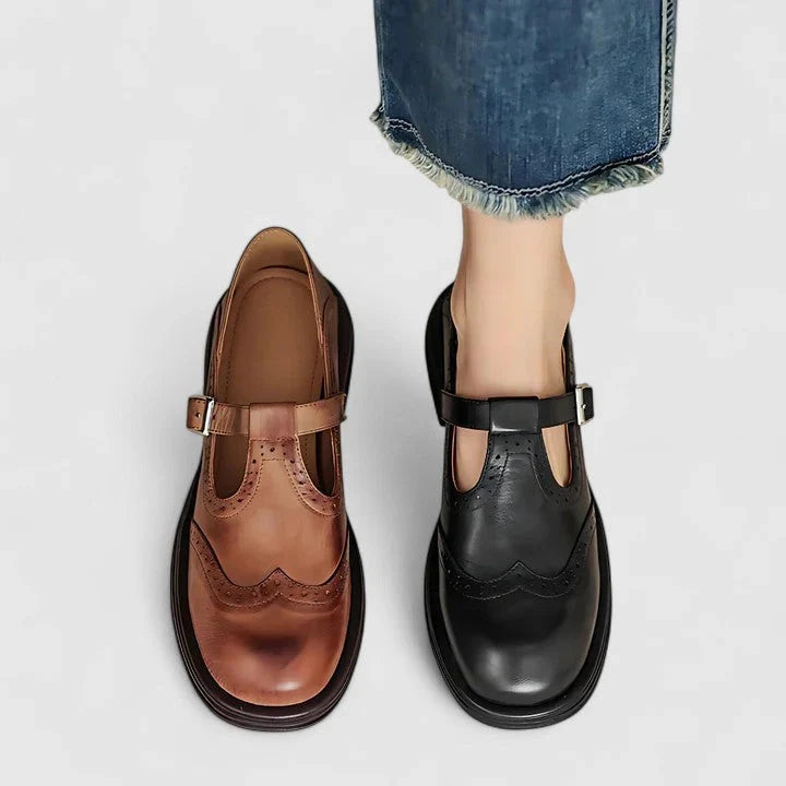 Elegant Women's Cowboy Boots in Leather (6)