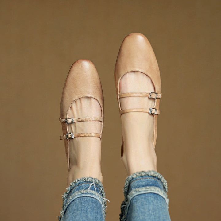 Elegant Women's Leather Flats for Everyday (11)
