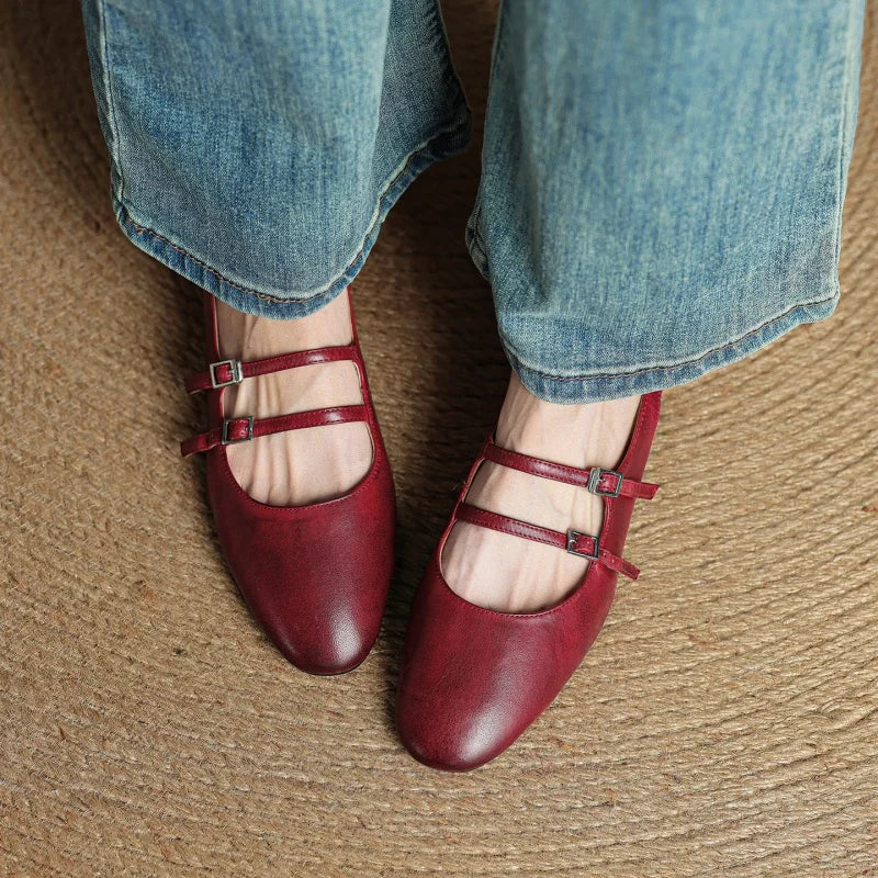 Elegant Women's Leather Flats for Everyday (3)