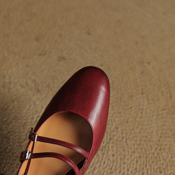 Elegant Women's Leather Flats for Everyday (5)