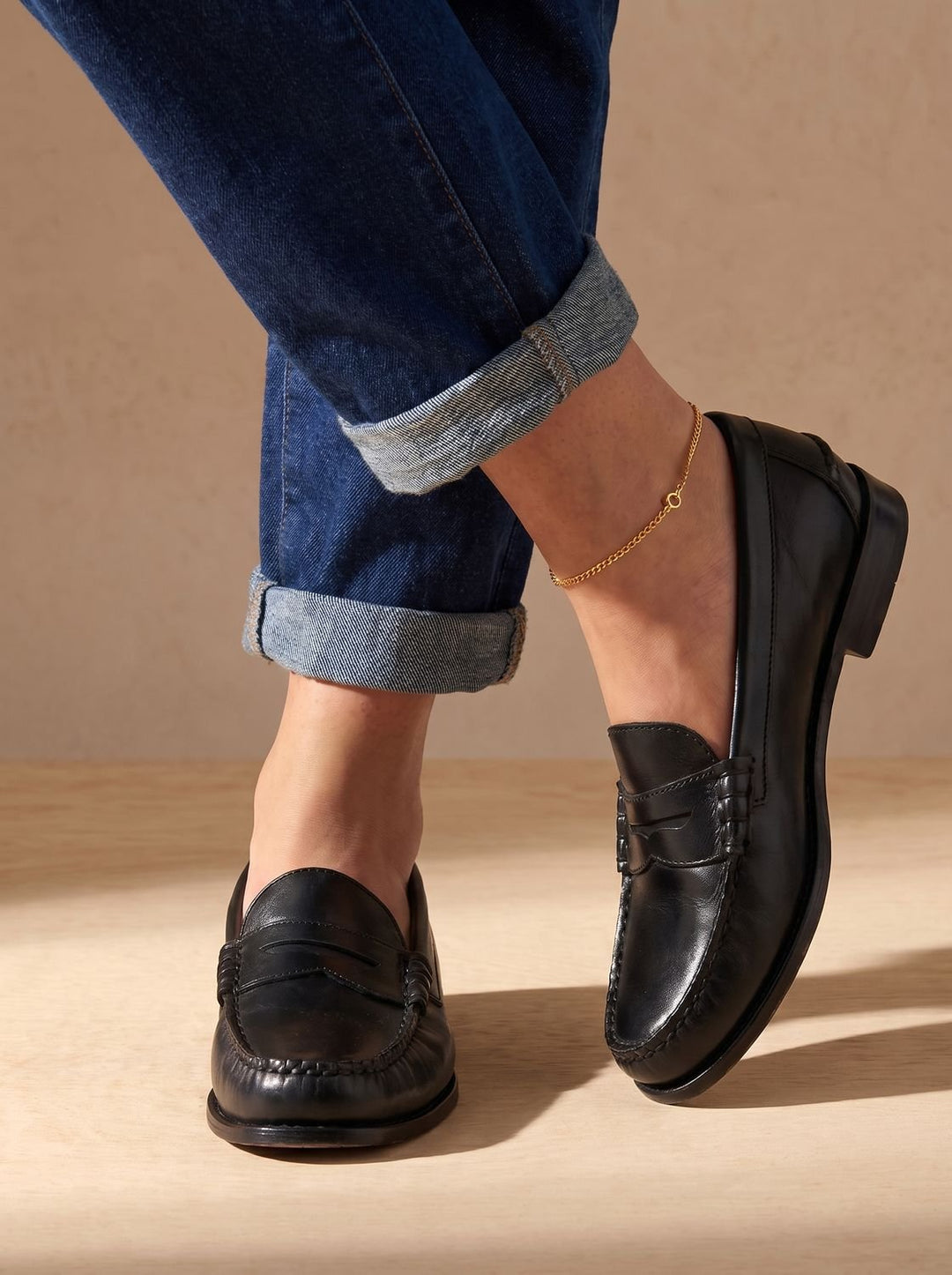 Elegant Women's Leather Flats with Penny Strap in Black