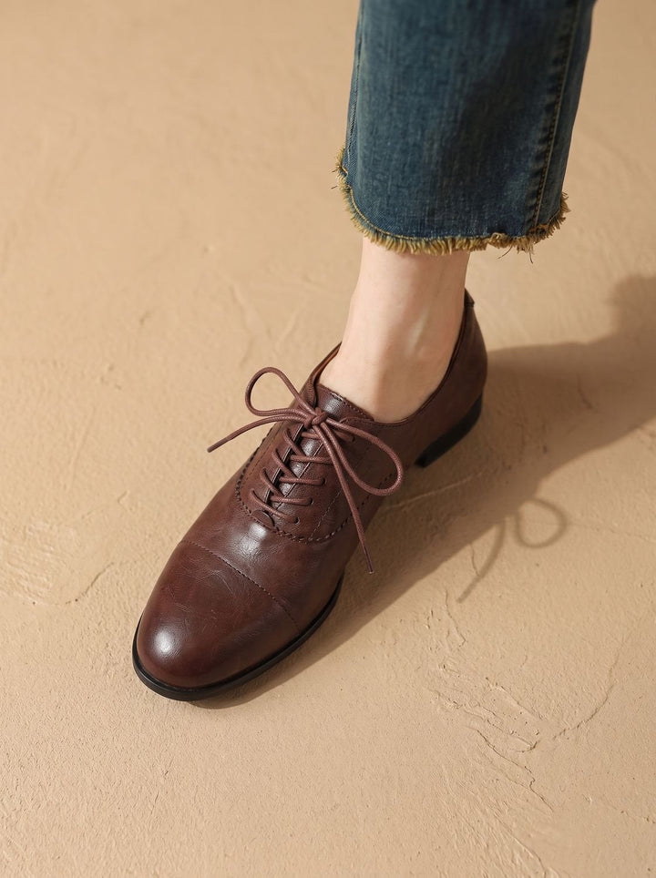 Lace-Up Women's Leather Flats for Timeless Comfort (12)