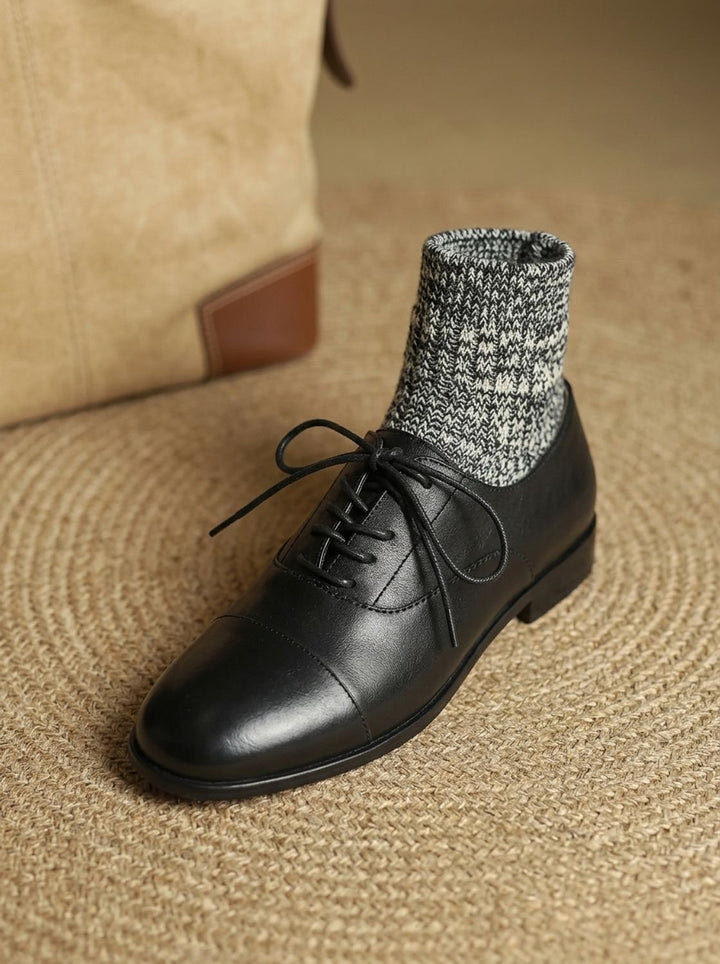 Lace-Up Women's Leather Flats for Timeless Comfort (20)