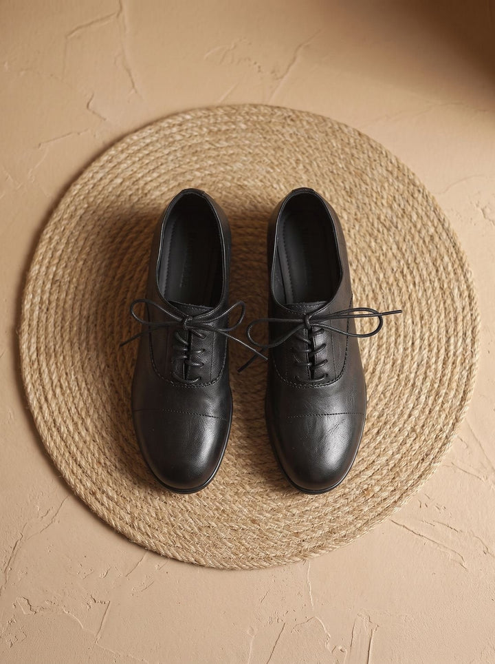 Lace-Up Women's Leather Flats for Timeless Comfort (21)