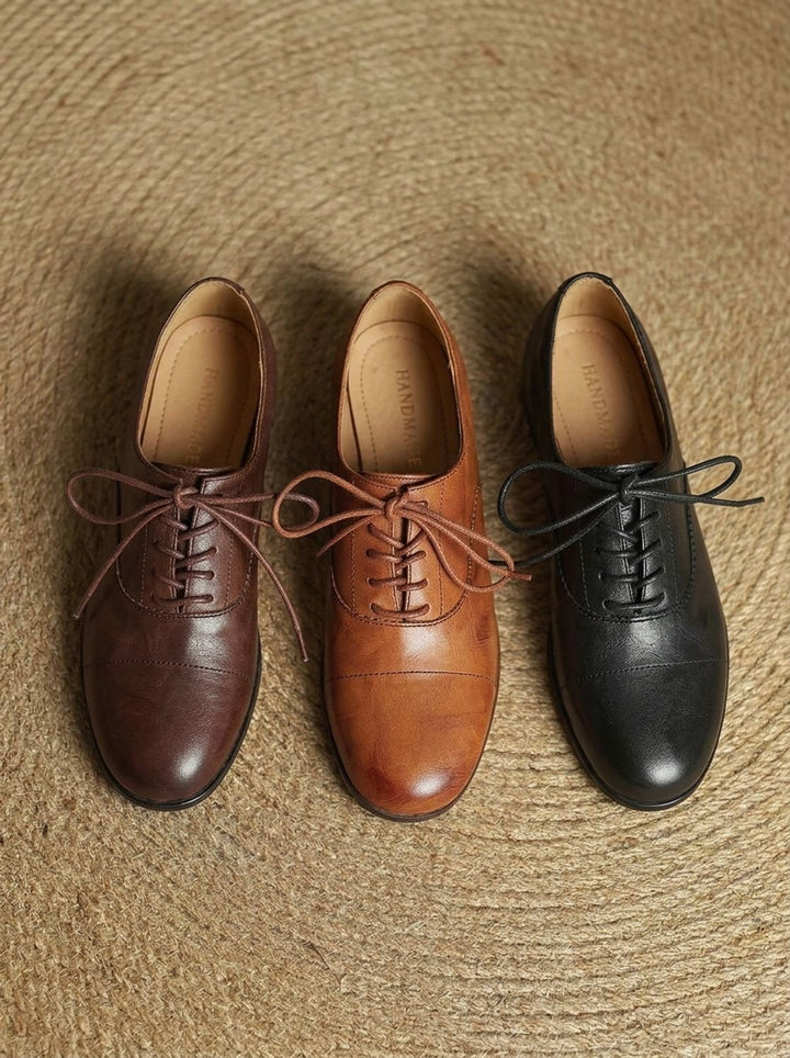 Lace-Up Women's Leather Flats for Timeless Comfort in Brown