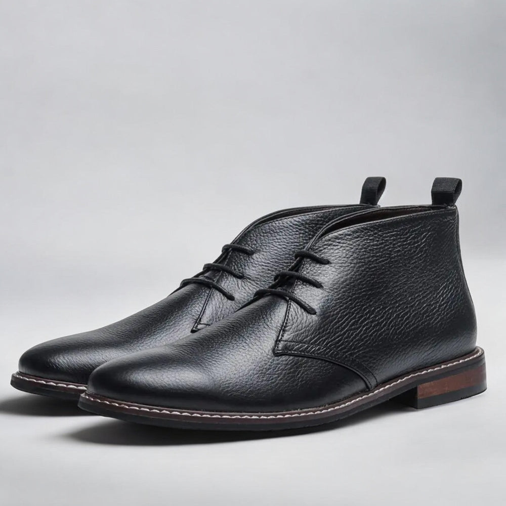 Men's Lace-Up Chukka Boots for Fall in Black