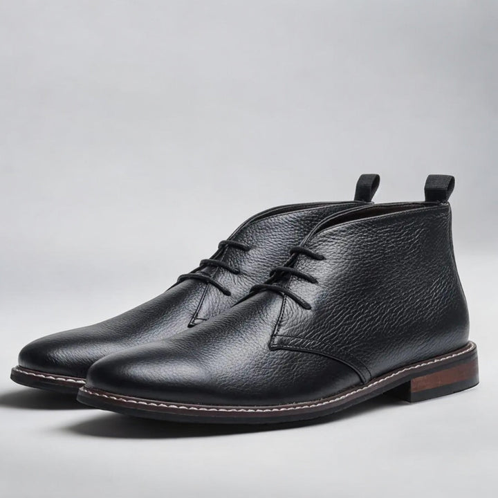 Men's Lace-Up Chukka Boots for Fall in Black