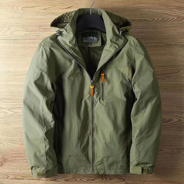 Men's Lightweight Water-Repellent Fall Jacket in Green