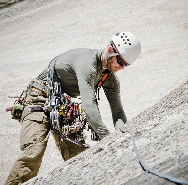 Men's Water-Resistant Pants for Fall Adventures (9)