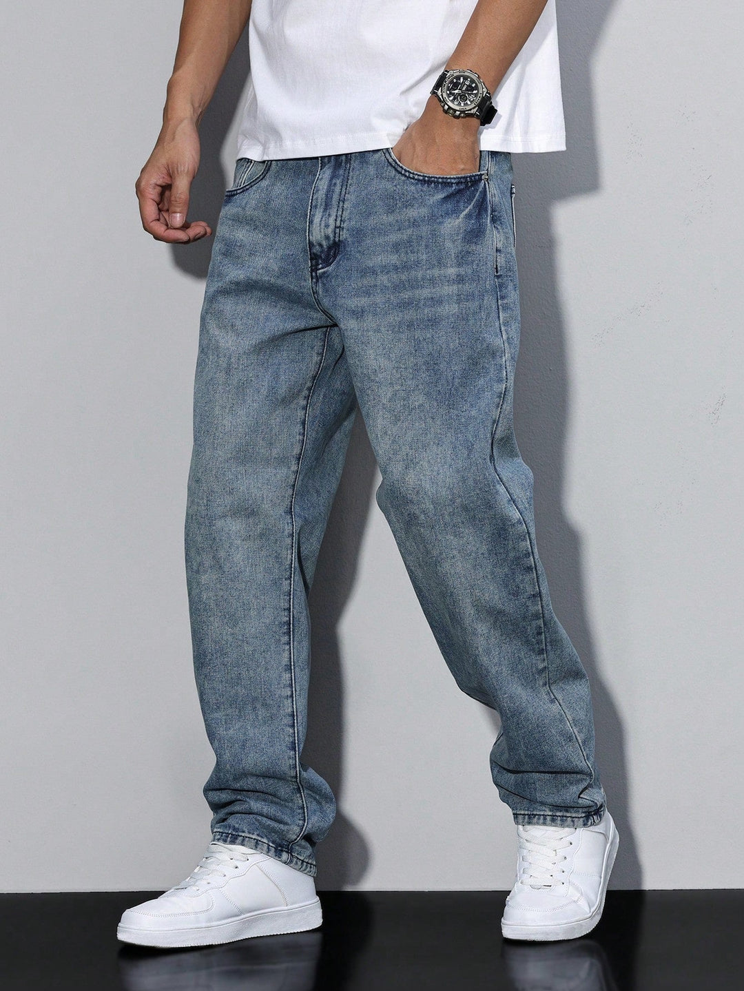 Men's Wide Leg Denim Jeans for Fall (2)