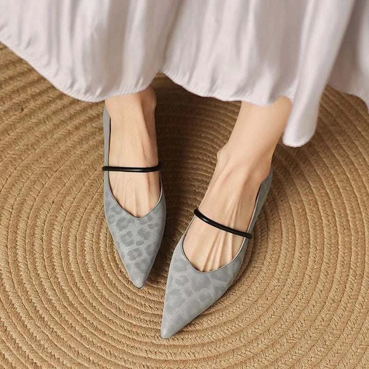 Pointed-Toe Women's Leather Flats Slip-On (3)
