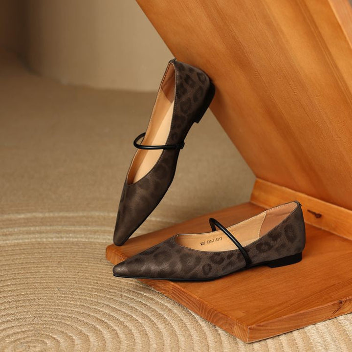 Pointed-Toe Women's Leather Flats Slip-On (8)