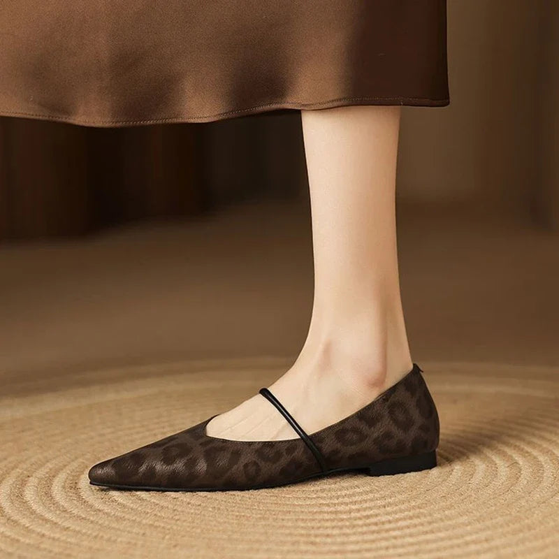 Pointed-Toe Women's Leather Flats Slip-On in Brown