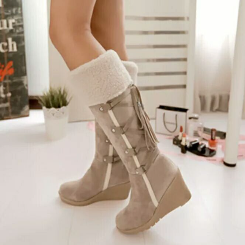 Women's Black Boots for Everyday Wear in Beige 1