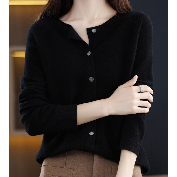 Women's Breathable Crew Neck Pullover for Layering in Black
