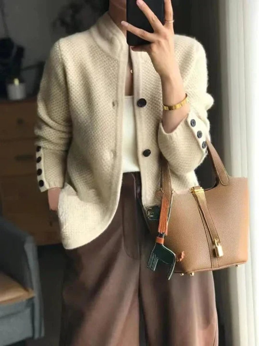 Women's Cashmere Cardigan for Everyday Wear in Beige