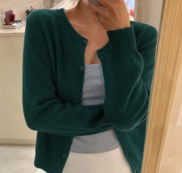 Women's Cosy Cropped Cardigan in Soft Knit in Dark Green