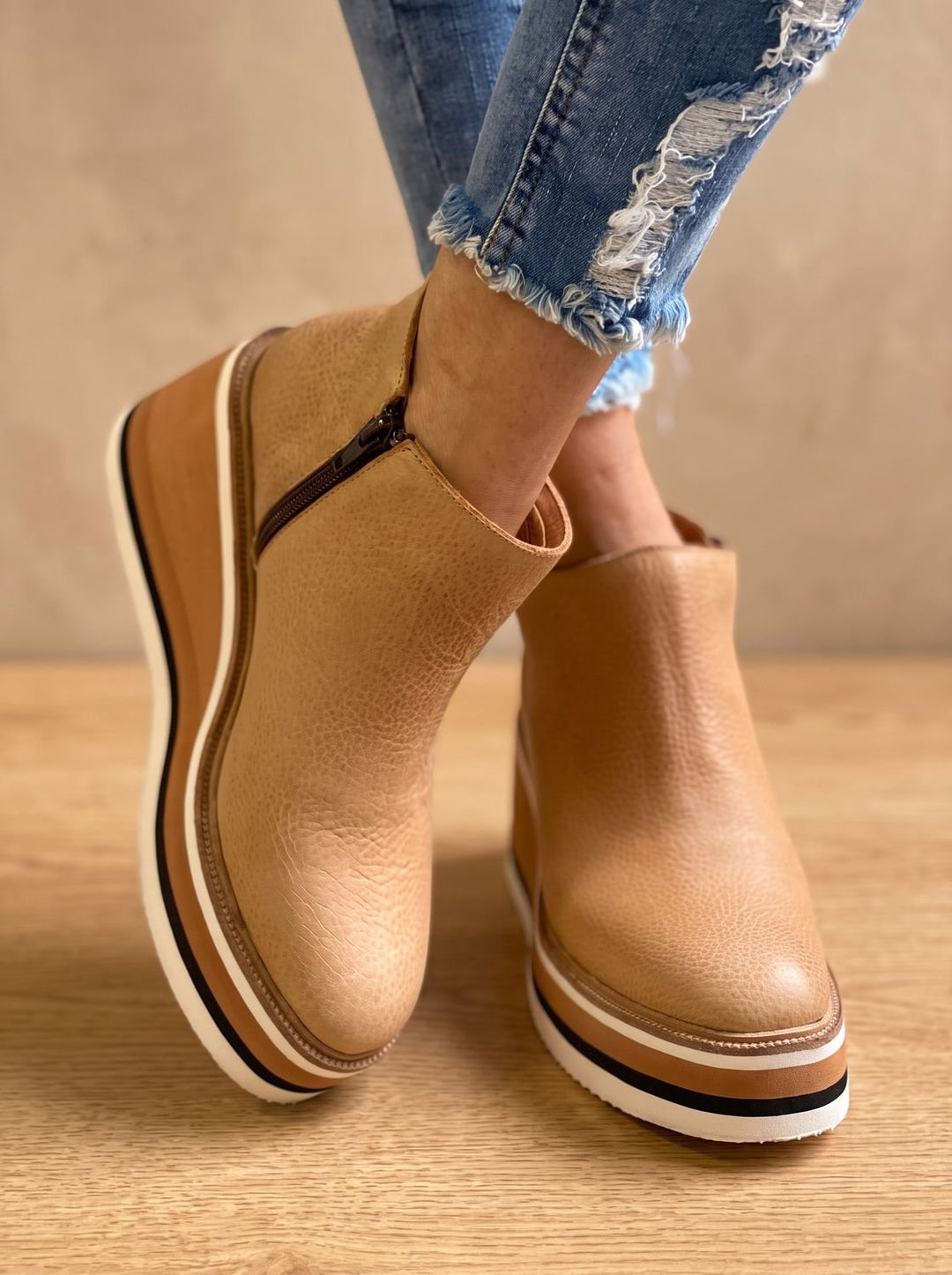 Women's Cowboy Boots in Waterproof Faux Leather in Beige