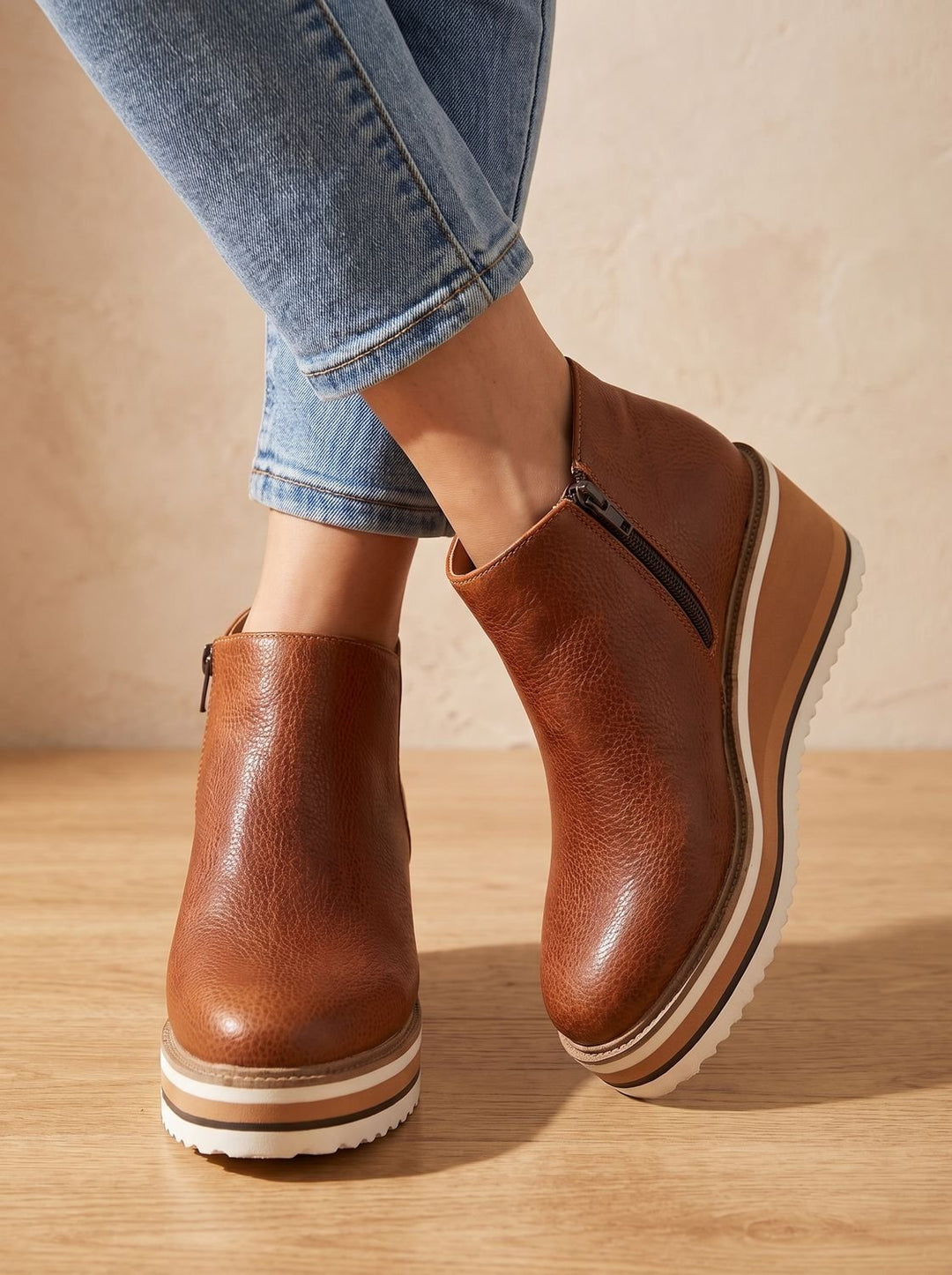 Women's Cowboy Boots in Waterproof Faux Leather in Brown