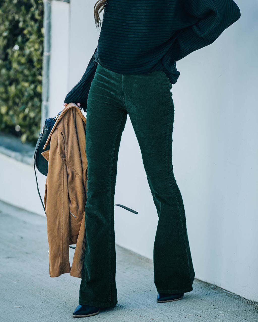 Women's Elegant Flared Pants with Stretch in Dark Green