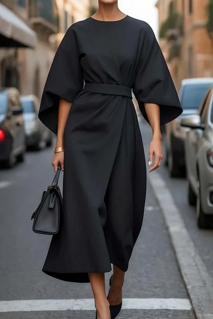 Women's Elegant Flowing Maxi Dress for Evening in Black