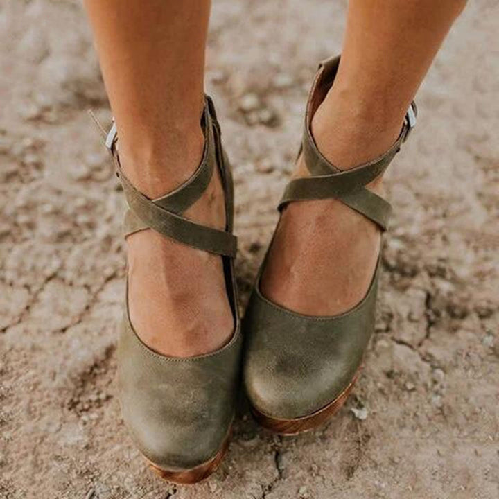 Women's Elegant Leather Vintage Wedge Pumps in Olive Green