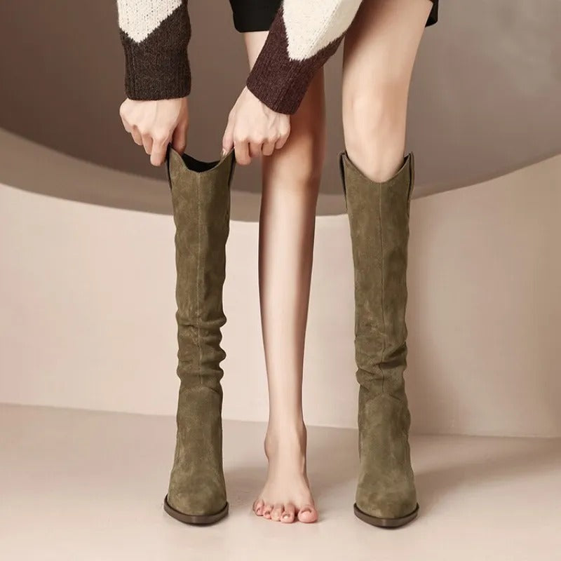 Women's Elegant Suede Boots with Vintage Ruffles (2)
