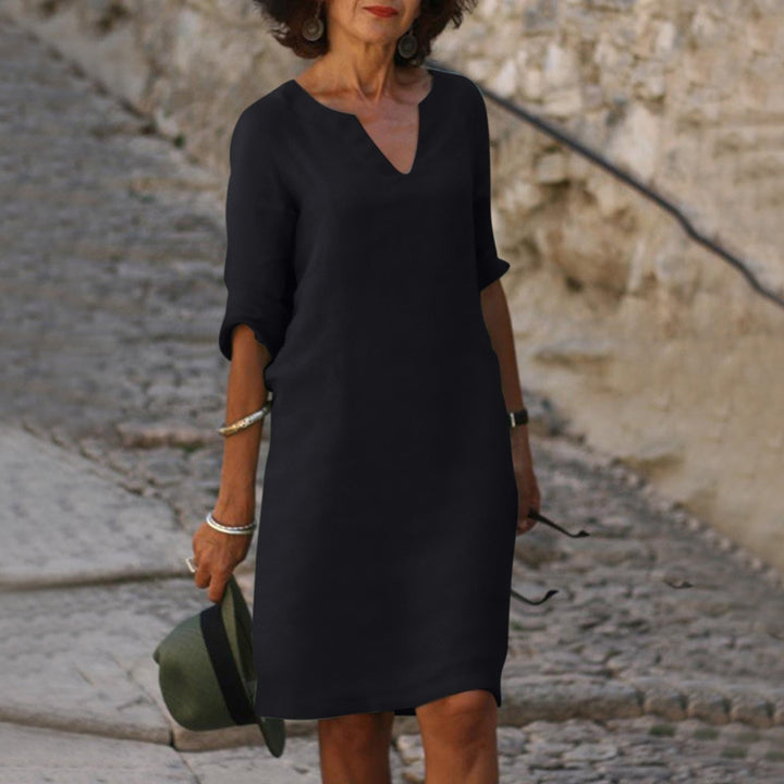 Women's Elegant V-Neck Dress for Fall Weddings in Black
