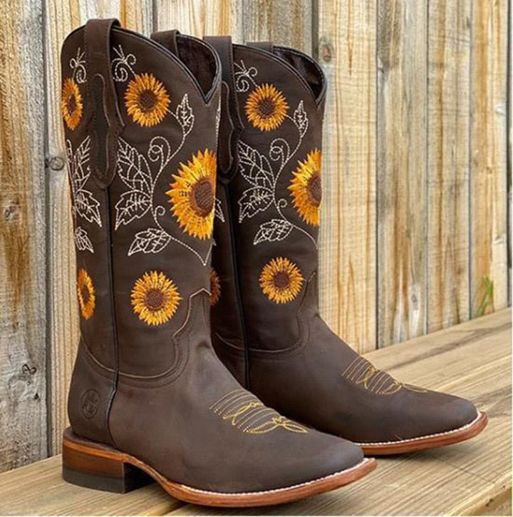 Women's Embroidered Western Leather Boots (2)