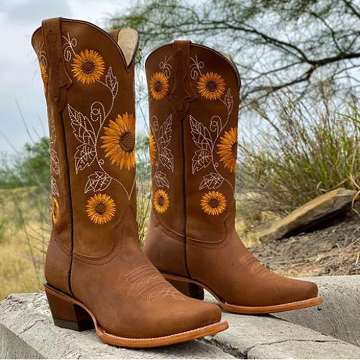 Women's Embroidered Western Leather Boots in Brown