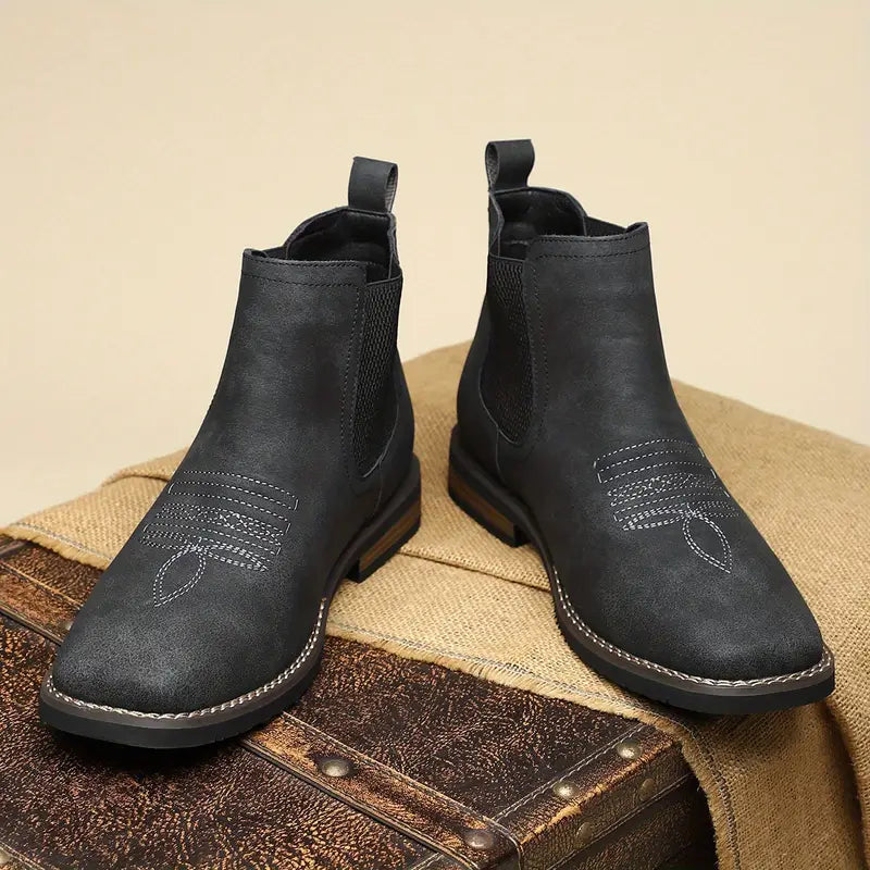 Women's Everyday Boots for Every Fall Outfit (14)