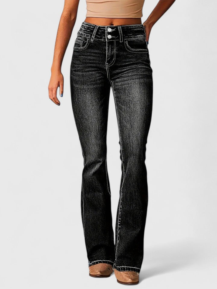 Women's Flared Stretch Jeans for Fall in Black
