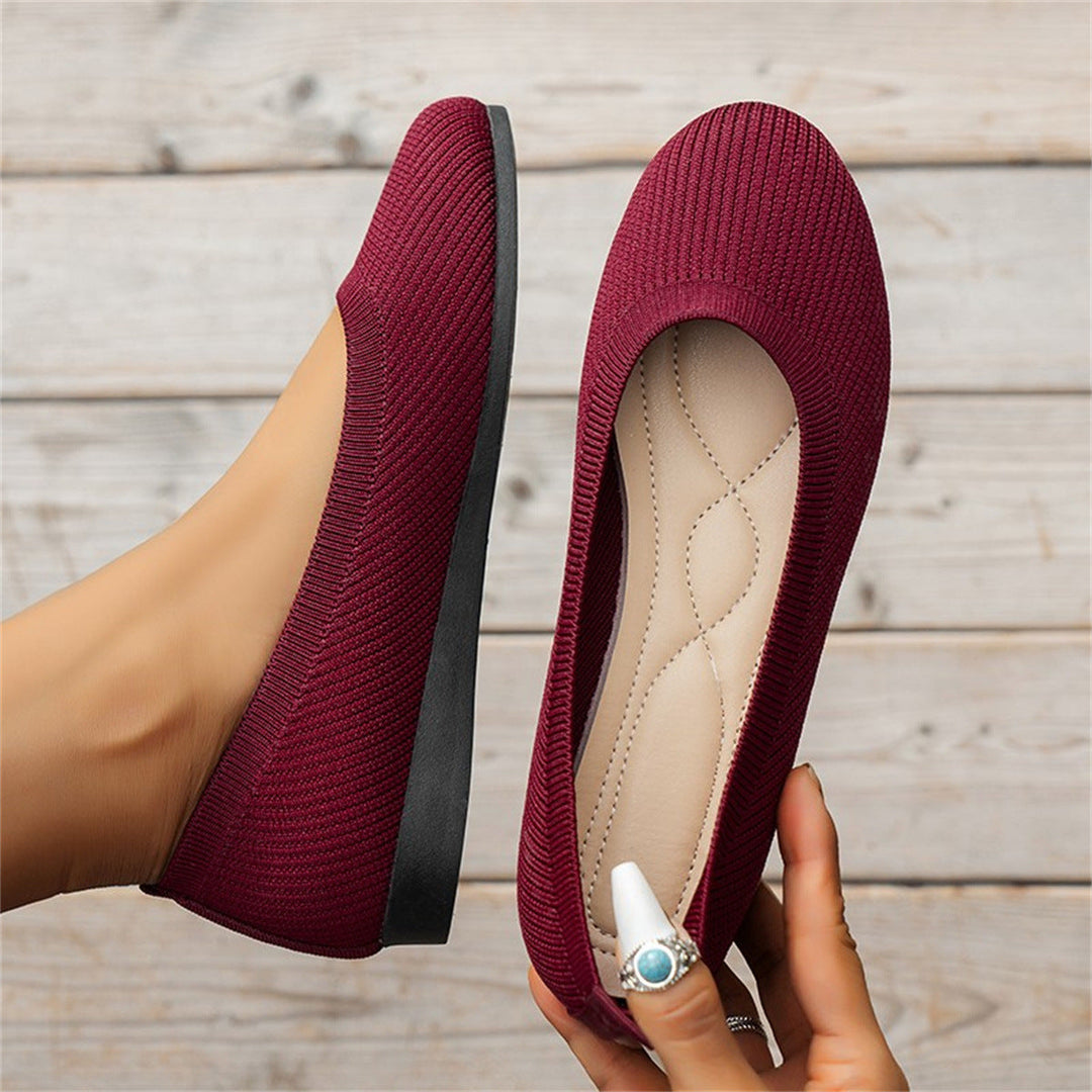 Women's Flats in Knit for Daily Comfort in Wine Red