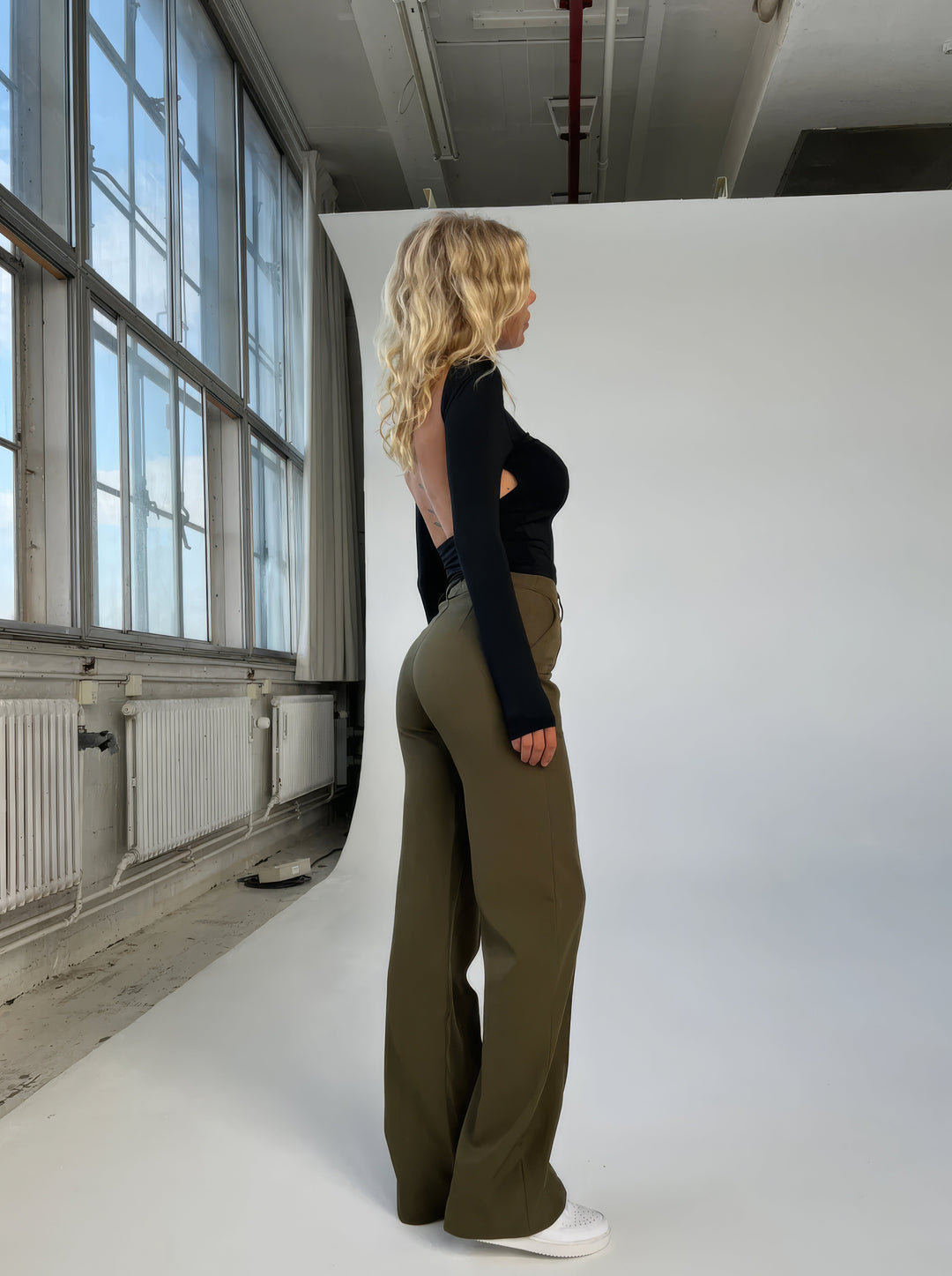 Women's High-Waist Pants with Flattering Fit in Green 1