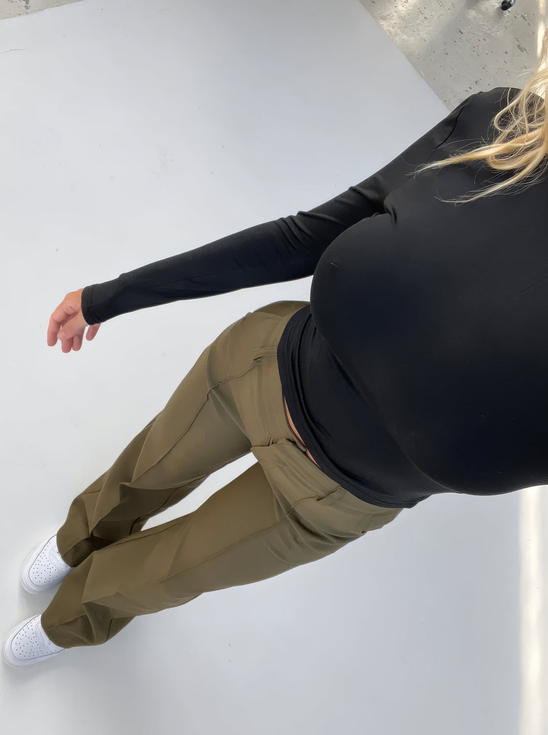 Women's High-Waist Pants with Flattering Fit in Green 2