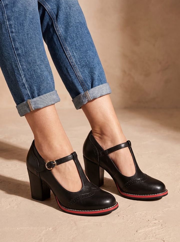 Women's Leather Block-Heel Brogue Pumps in Black