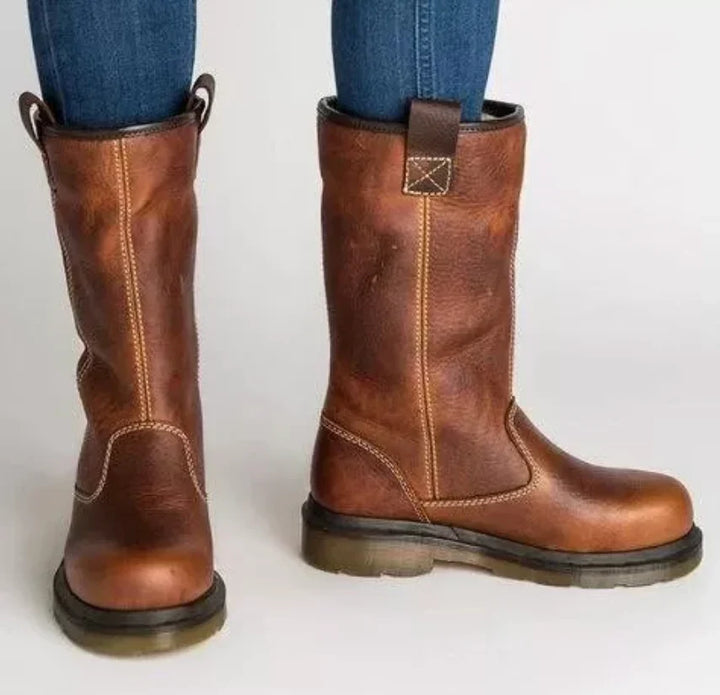 Women's Leather Boots for Fall Outfits in Brown