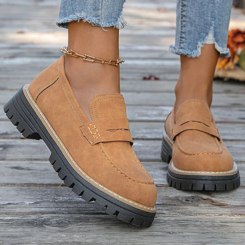 Women's Leather Flats Cushioned Slip-On (2)