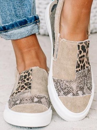 Women's Leather Flats for All-Day Comfort (2)