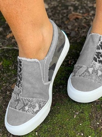 Women's Leather Flats for All-Day Comfort in Grey