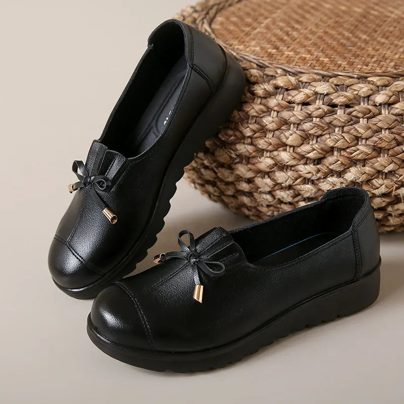 Women's Leather Flats for Elegant Everyday Wear in Black