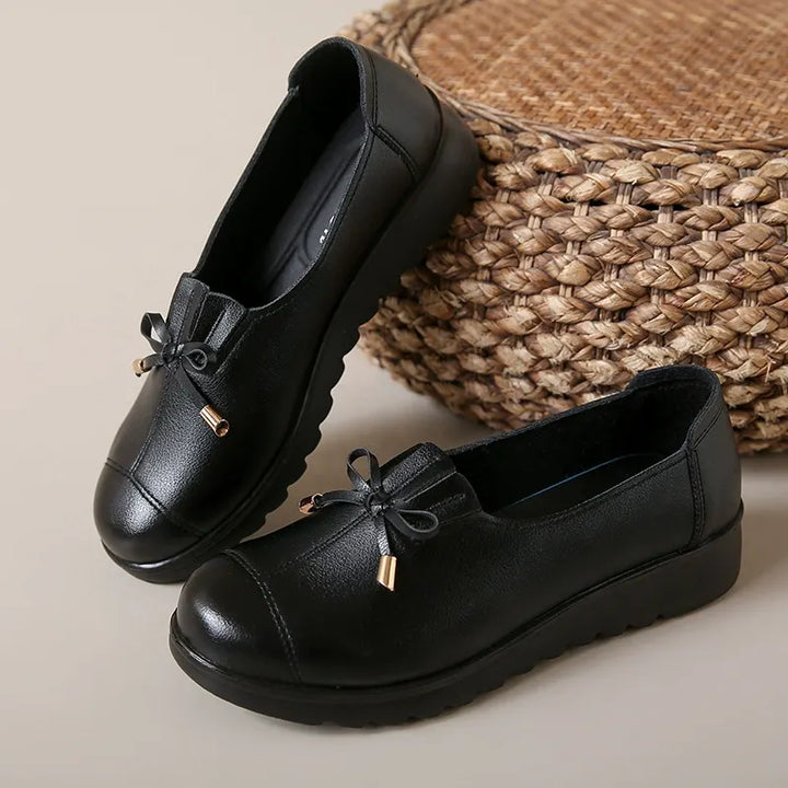Women's Leather Flats for Elegant Everyday Wear in Black