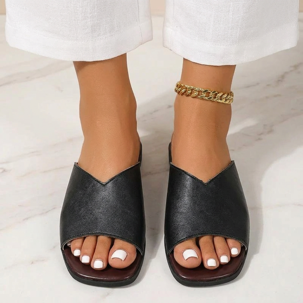 Women's Leather Flats for Polished All-Day Wear (2)