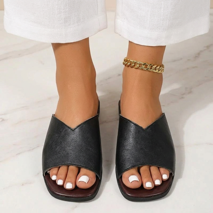Women's Leather Flats for Polished All-Day Wear (2)