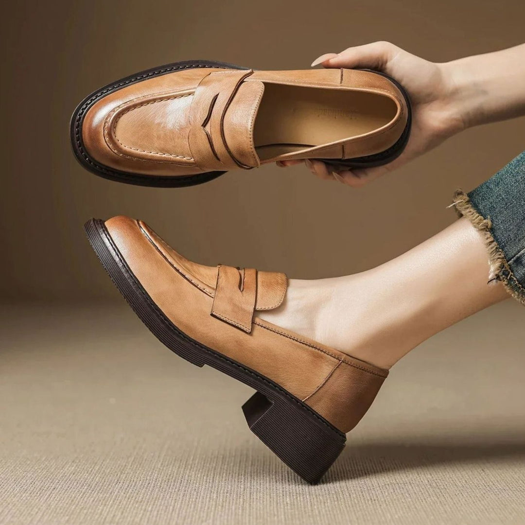 Women's Leather Flats in Sophisticated Loafer Style (3)