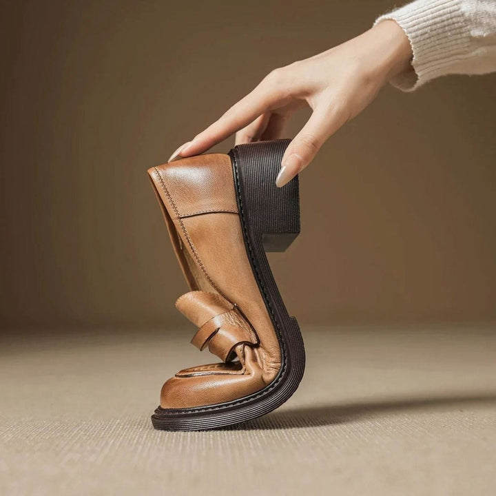 Women's Leather Flats in Sophisticated Loafer Style (4)